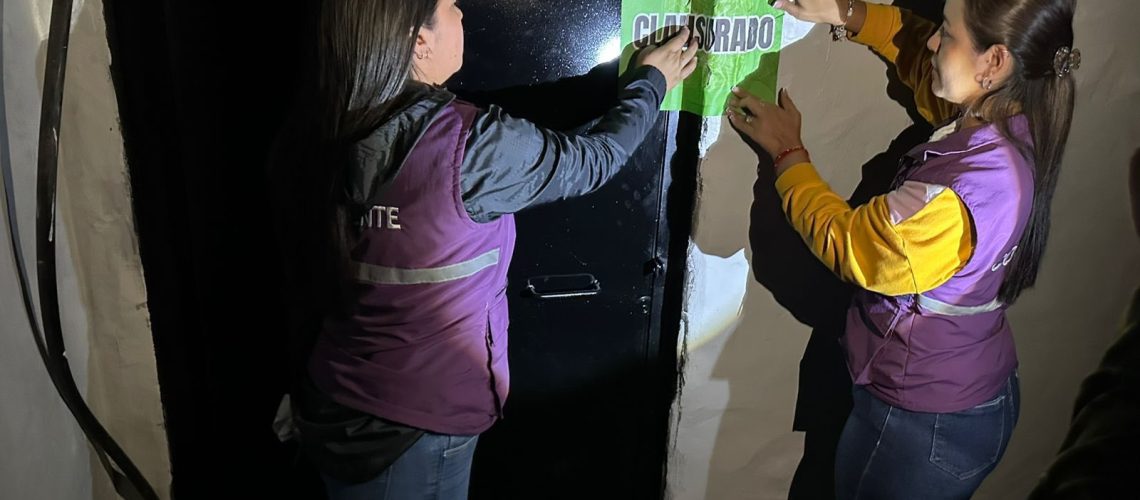 CLAUSURADO CALOR Y FUEGO